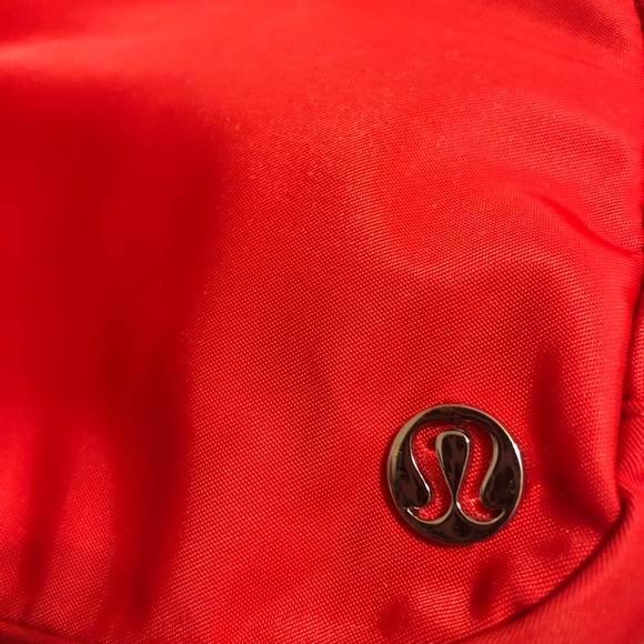 Lululemon Everywhere Belt Bag Logo White Letters Extended Strap Red Exclusive - Picture 3 of 9